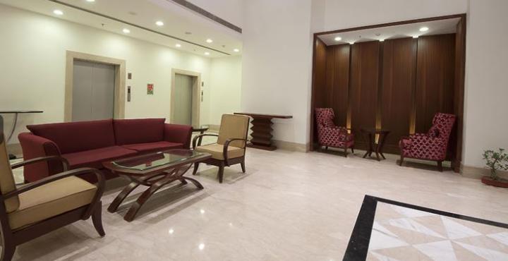 The Golden Plaza Hotel Panchkula Buitenkant foto