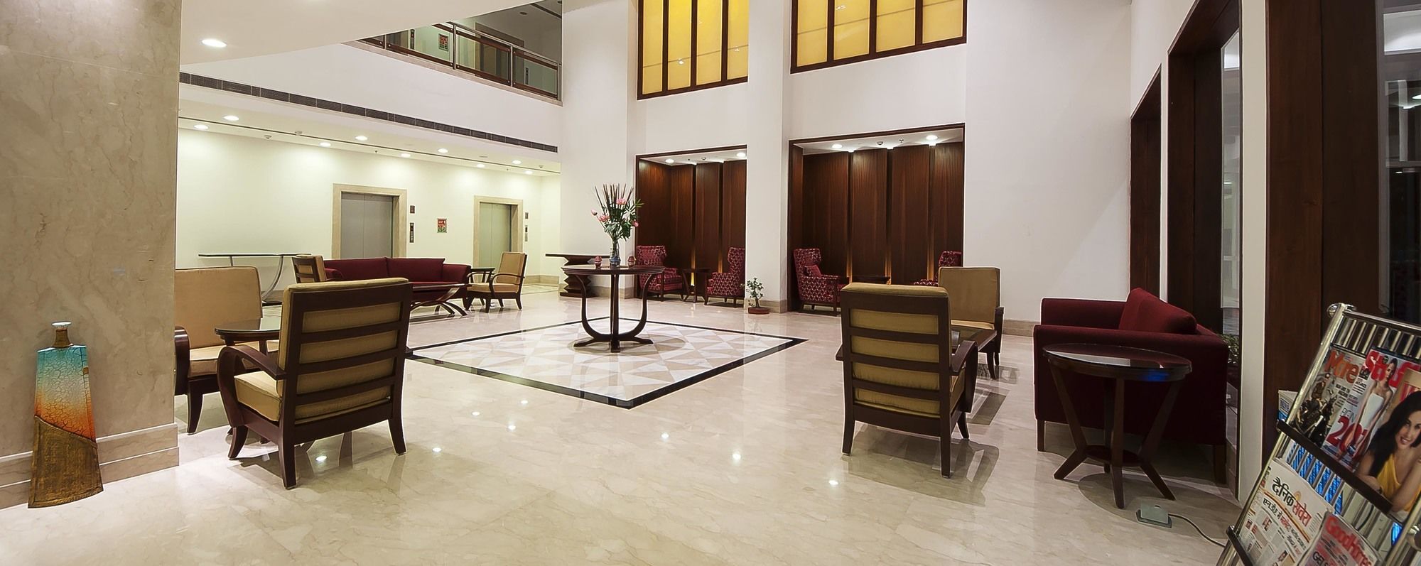 The Golden Plaza Hotel Panchkula Buitenkant foto